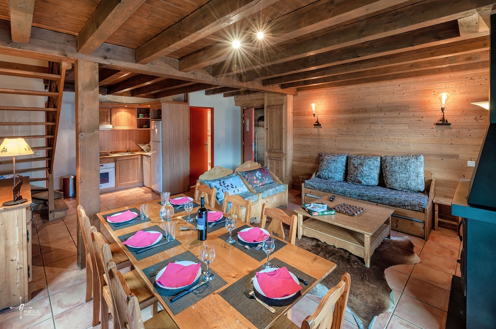 Chalet, 2 Bedrooms, Valley View (6) photo 1