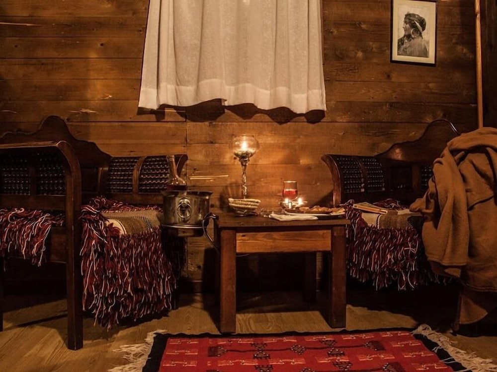 Comfort Chalet, Private Bathroom (Couple) photo 3