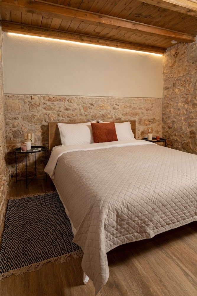 Traditional Villa photo 1