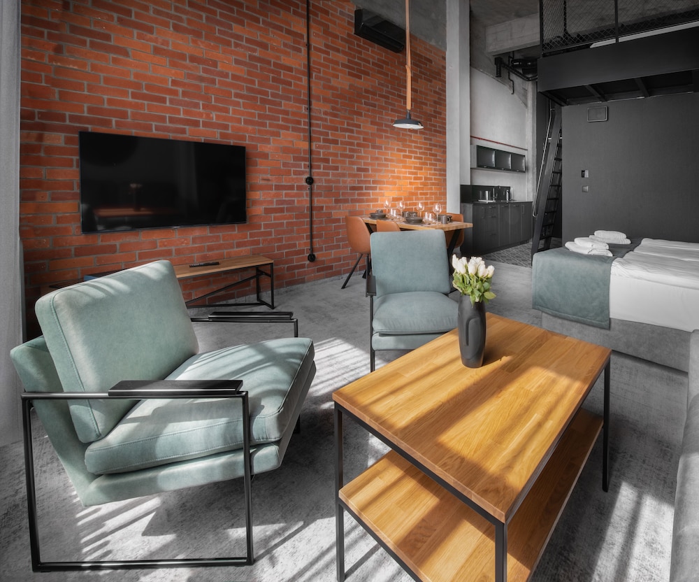 Loft 45 with mezzanine - Photo 2