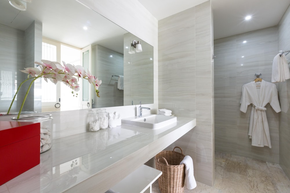 2 Bedroom Pool Villa - Photo 9