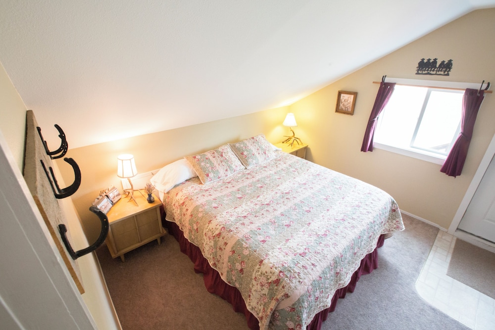 The Hideout Suite photo 1