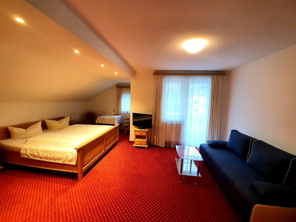 Family Double Room, Non Smoking, Mountain View photo 2