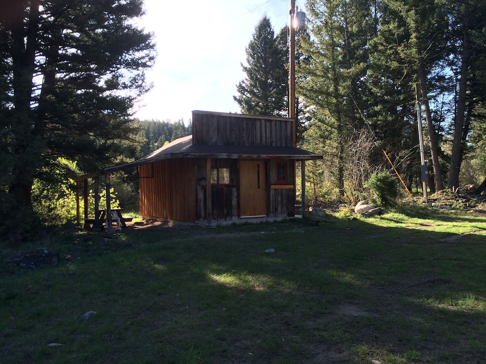 The Creekside photo 3