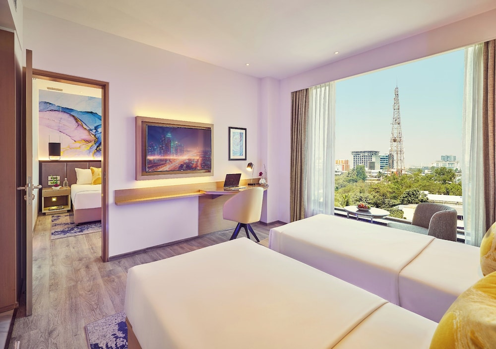 Superior Room Twin Bed - Photo 3