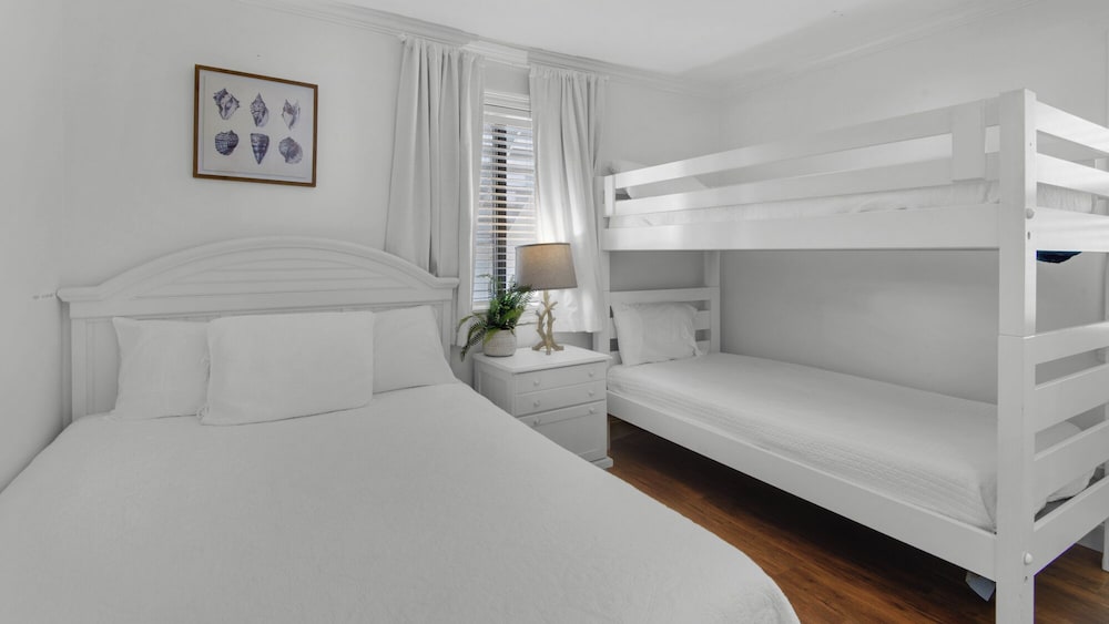 Condo, Multiple Beds, Kitchen, Ocean View (Beachside Condo 1)