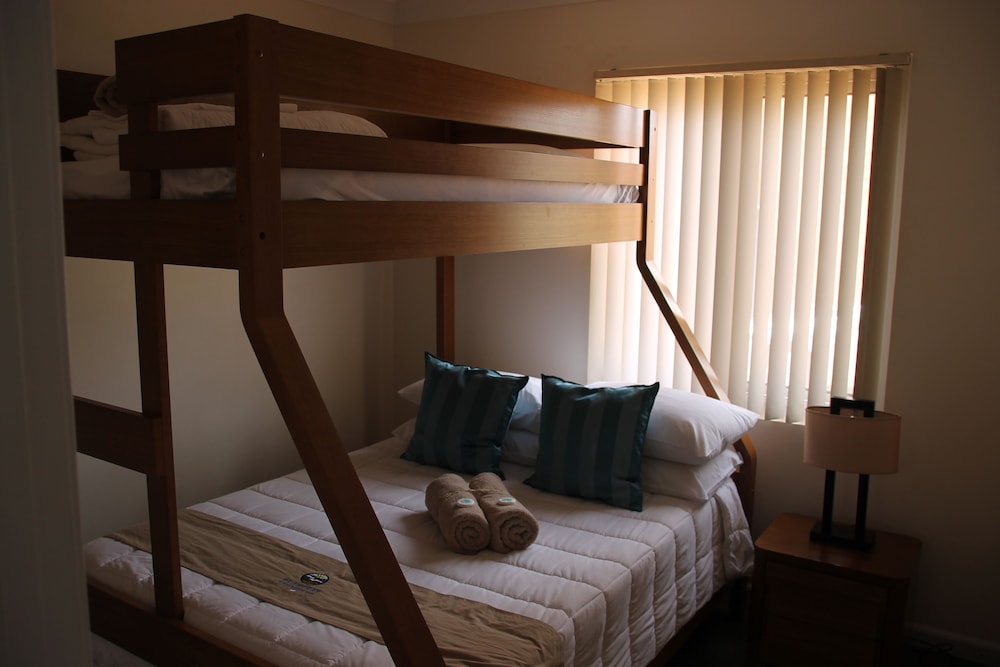 3 Bedroom Luxury chalet (Standalone Fully Self Contained Chalet) photo 3