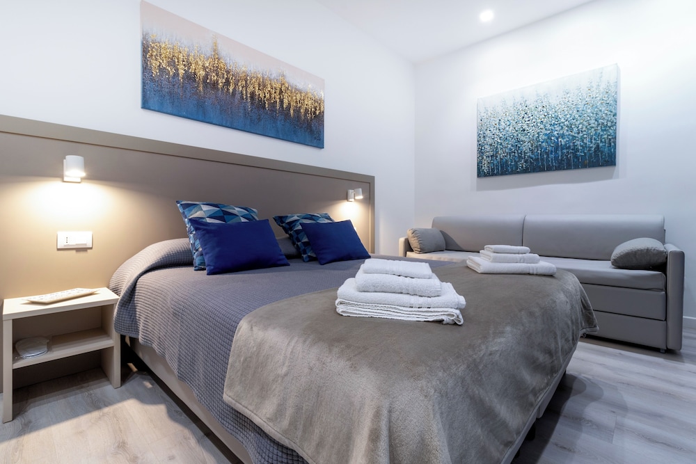Classic Double Room, City View