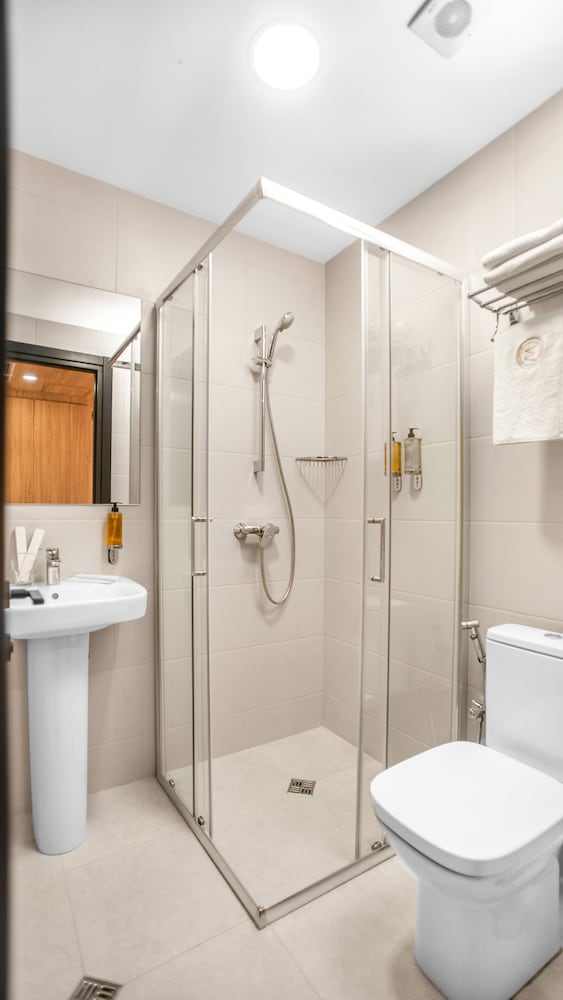 Economy Double Room photo 3