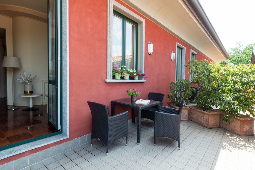 Family Suite, 2 Queen Beds, Balcony