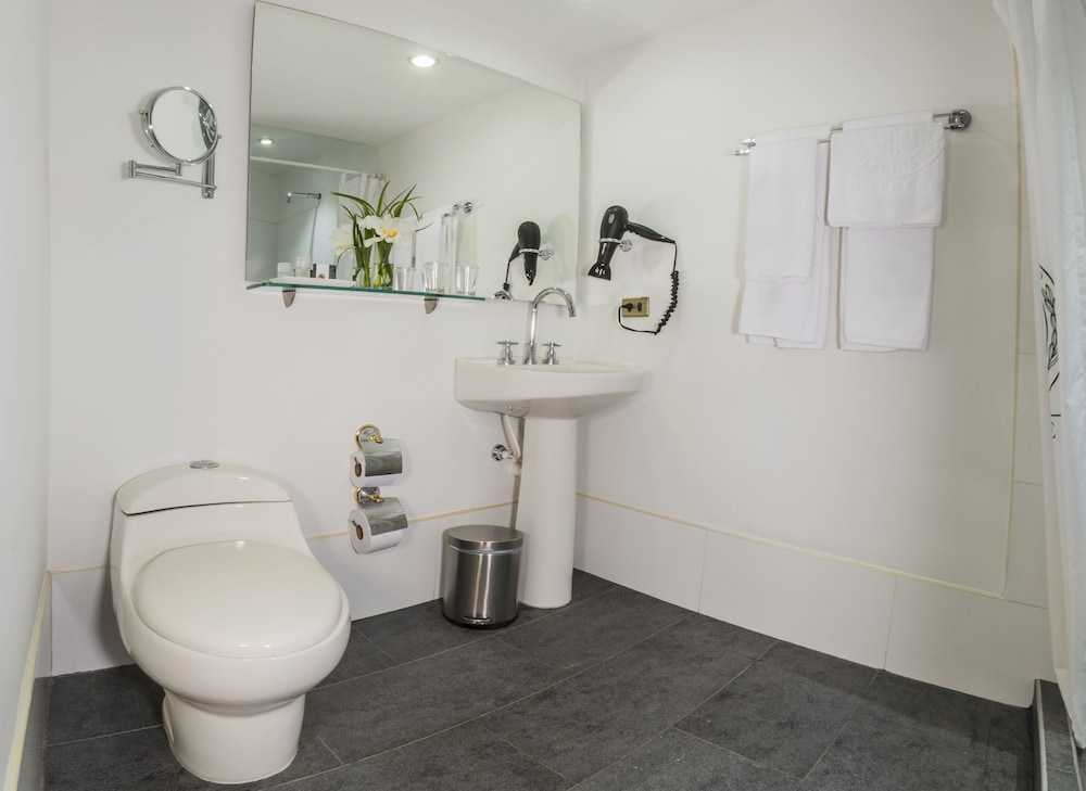 Suite, 1 Double Bed, Balcony - Photo 10