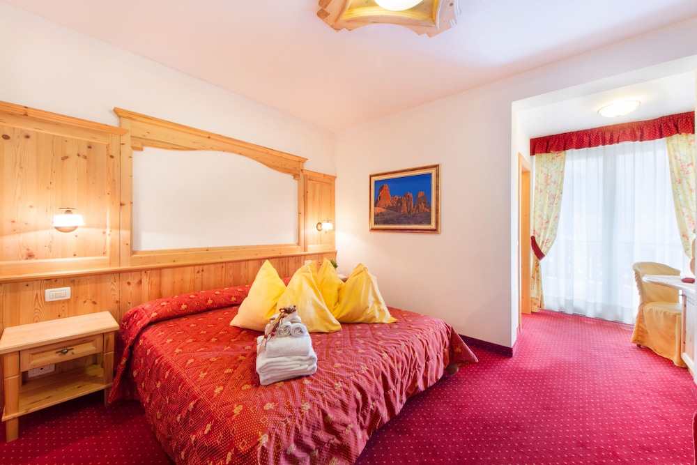 Panoramic Triple Room, Lake View photo 2