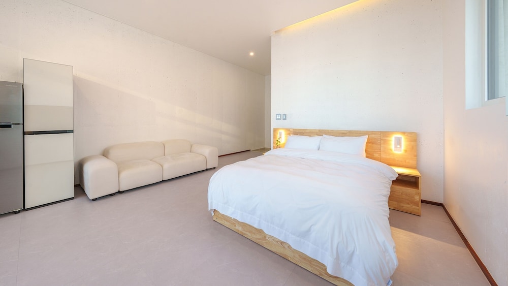 Basic Room, 1 Bedroom (Room 301)
