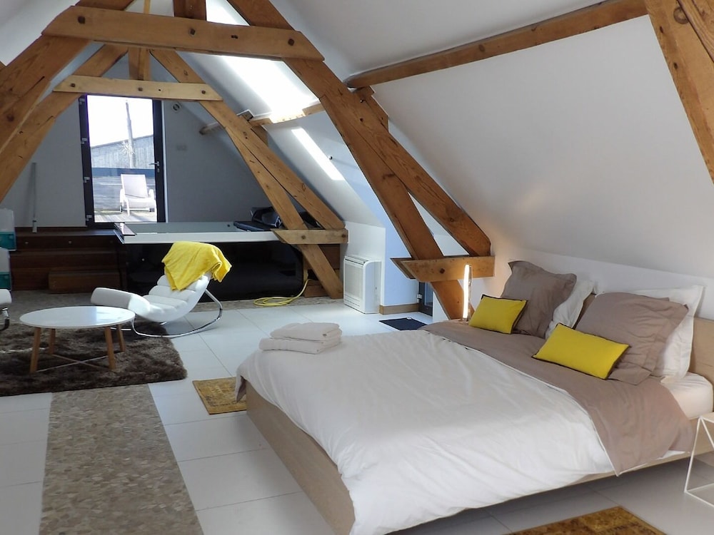 Deluxe Suite, Hot Tub (Suite Bouton D'Or) photo 1