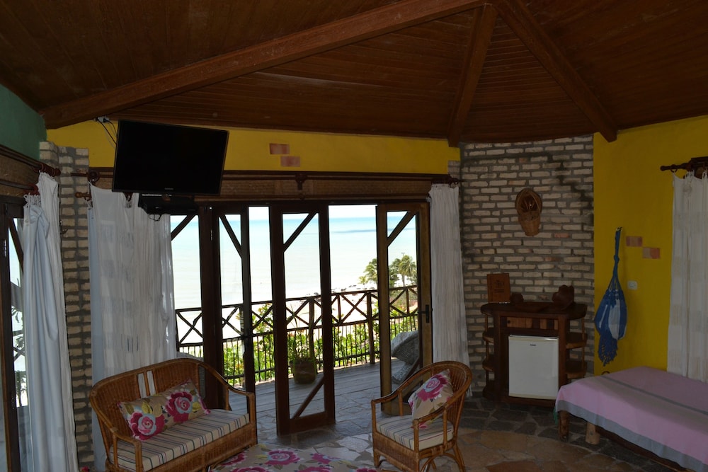 Standard Suite, Ocean View photo 1