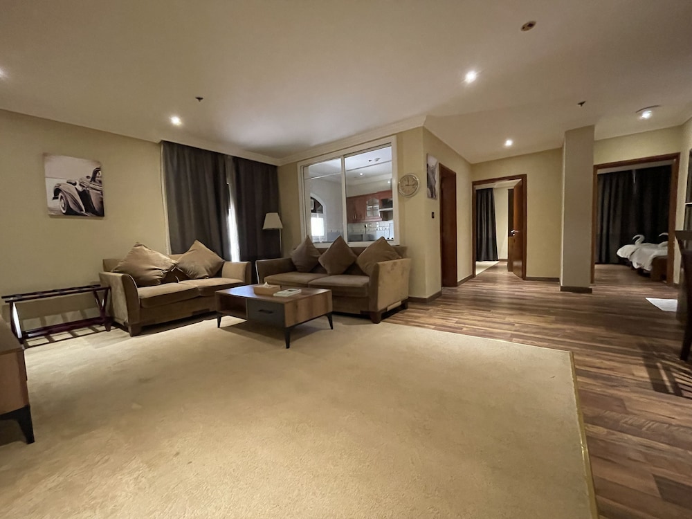 Grand Triple Room photo 3
