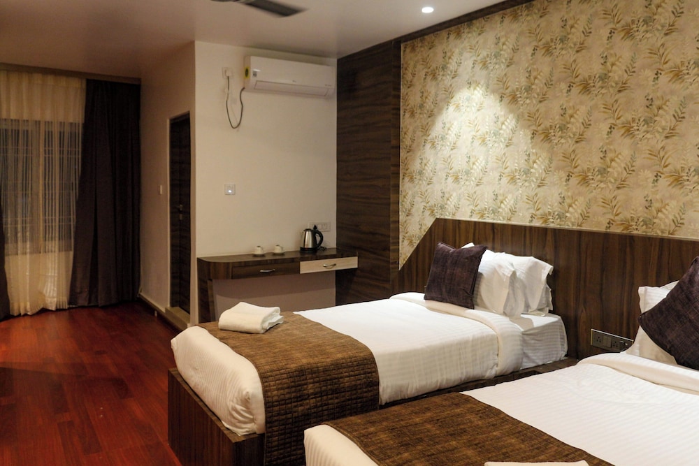 Deluxe Twin Room - Photo 7