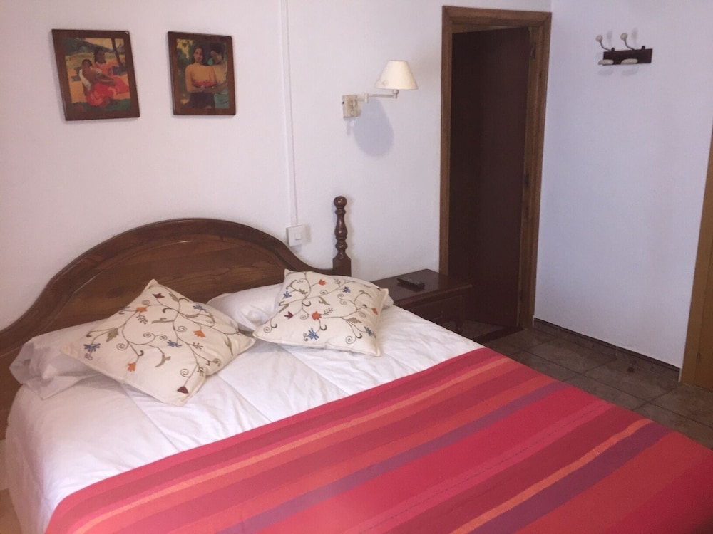 Double Room, 1 Double Bed (2)