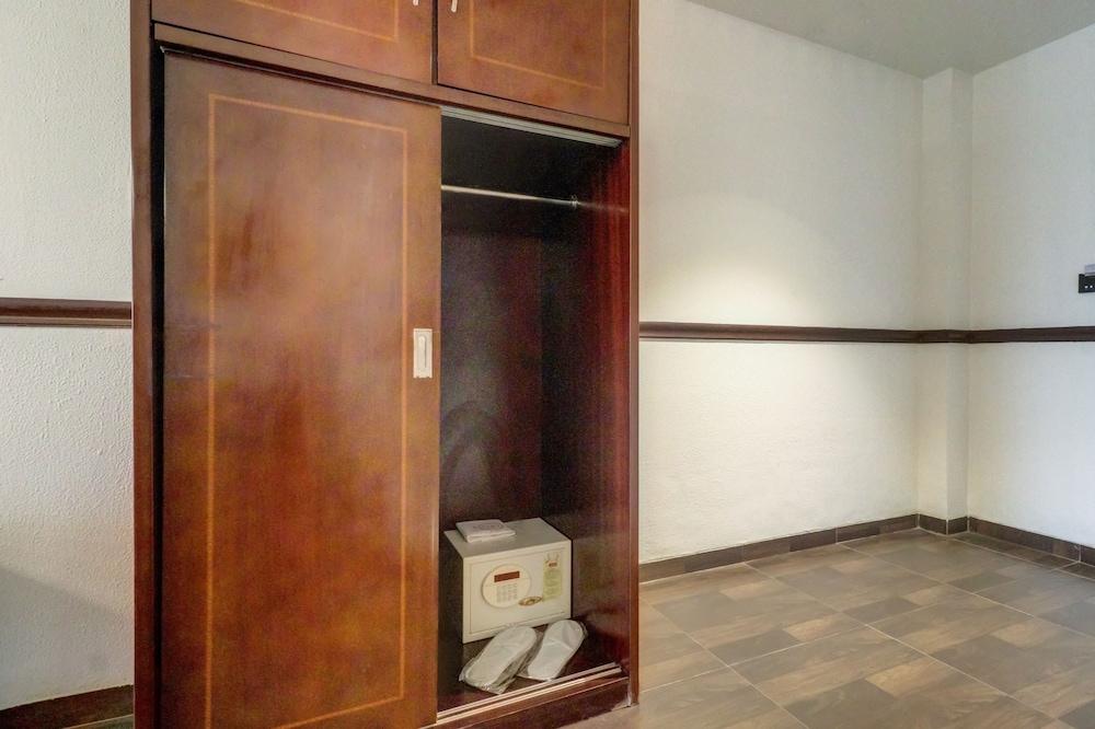 Deluxe Room - Photo 4