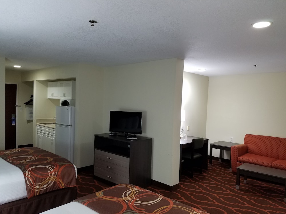 Studio Suite, 2 Queen Beds, Non Smoking - Photo 3