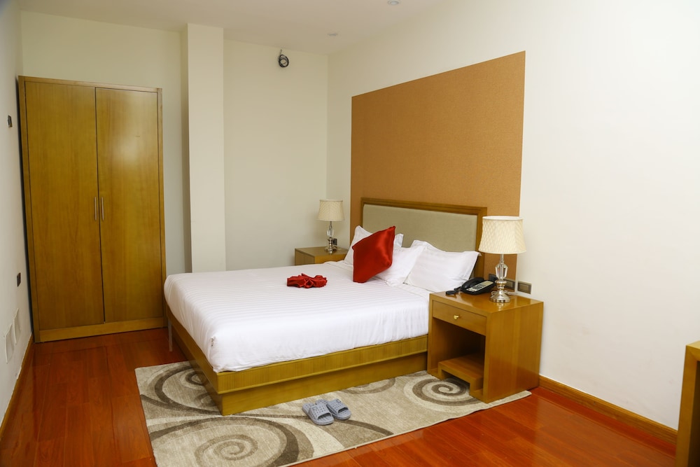 Superior Room, 1 King Bed, Accessible, Lake View photo 2
