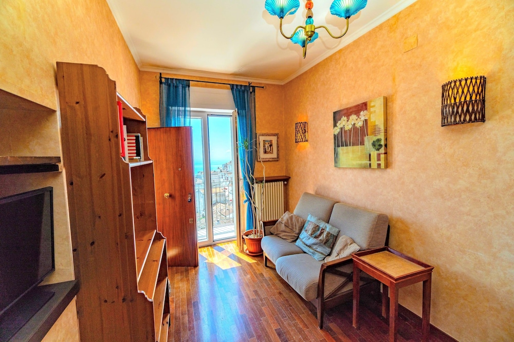 Apartment, Balcony