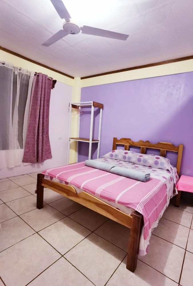 Economy Triple Room photo 1