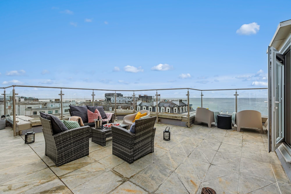Apartament na szczycie w Brighton Beach City z widokiem na morze i balkonem, Zdjęcie 21