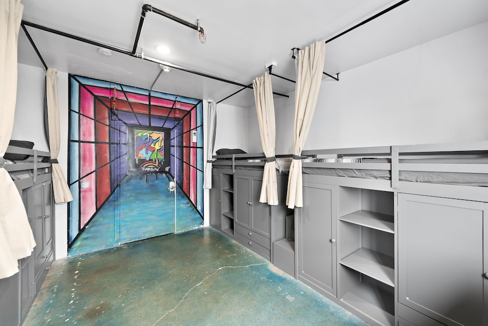 Economy Shared Dormitory, Women Only photo 2