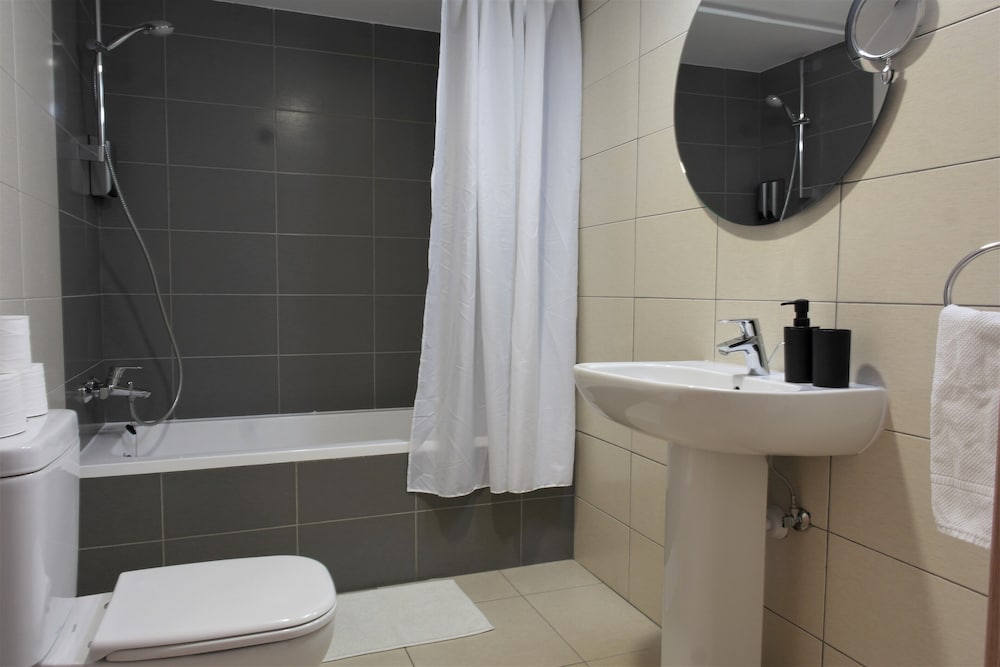 Comfort Apartment, 2 Bedrooms, City View (Onyx) photo 2