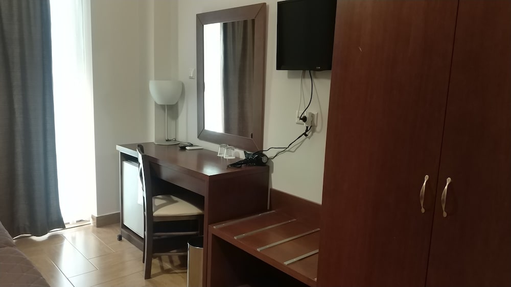 Single Room - Photo 5