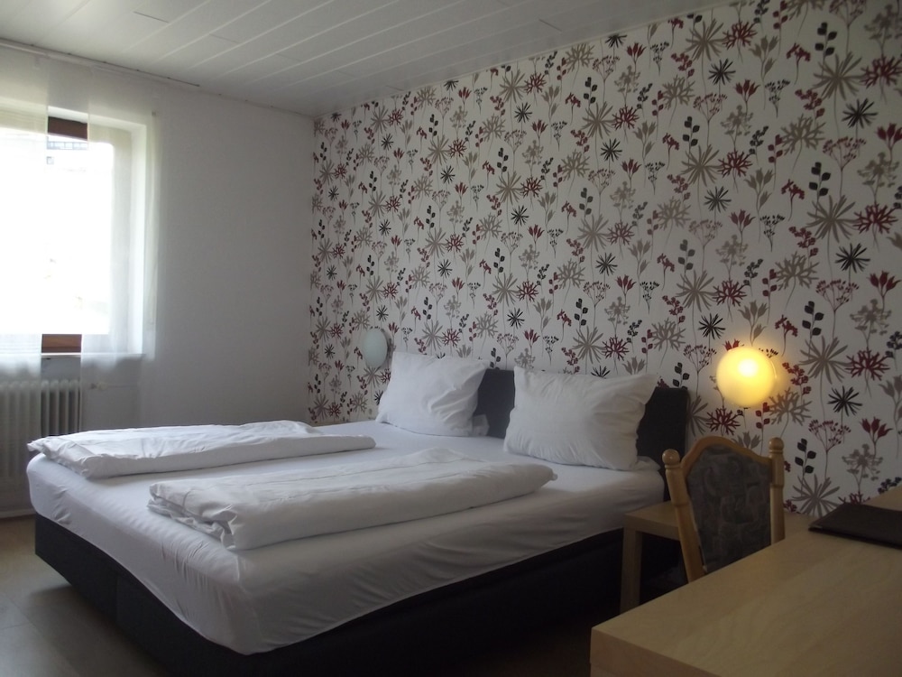 Premier Double Room, 1 Queen Bed, Balcony, Mountainside photo 3