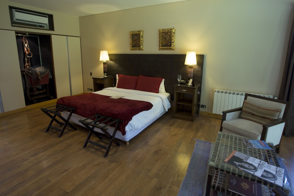 Deluxe Studio Suite photo 2