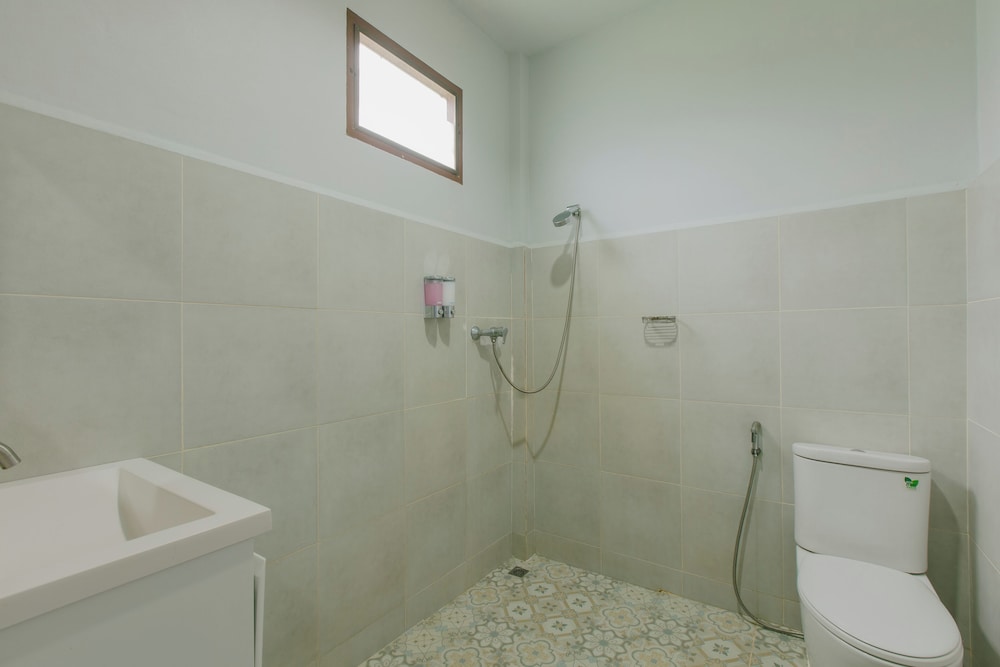2 Connecting Bungalows Pool Access - Photo 3