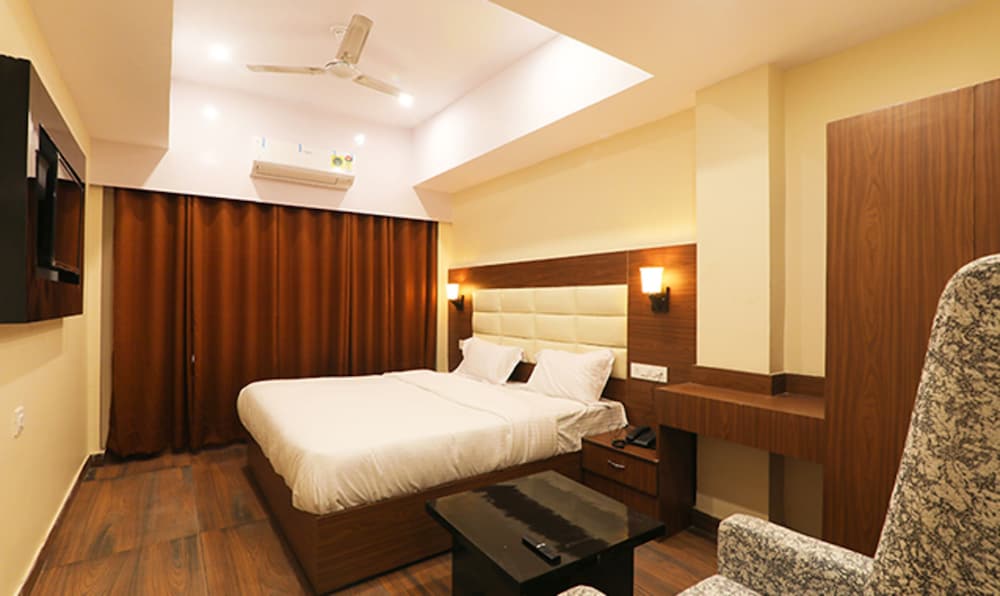 Deluxe Room - Photo 1