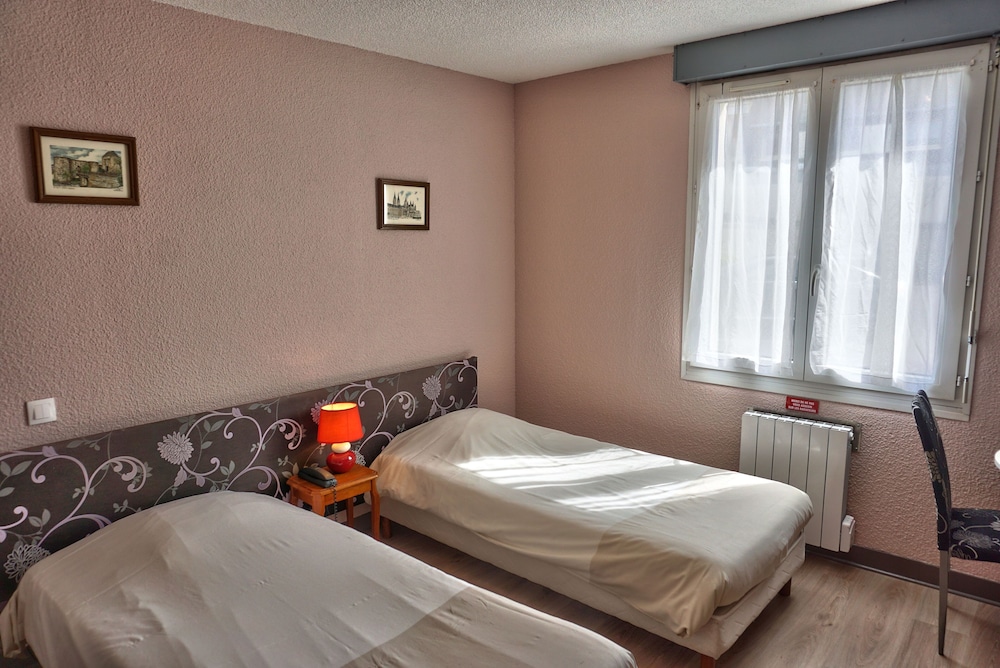 Standard Twin Room photo 2