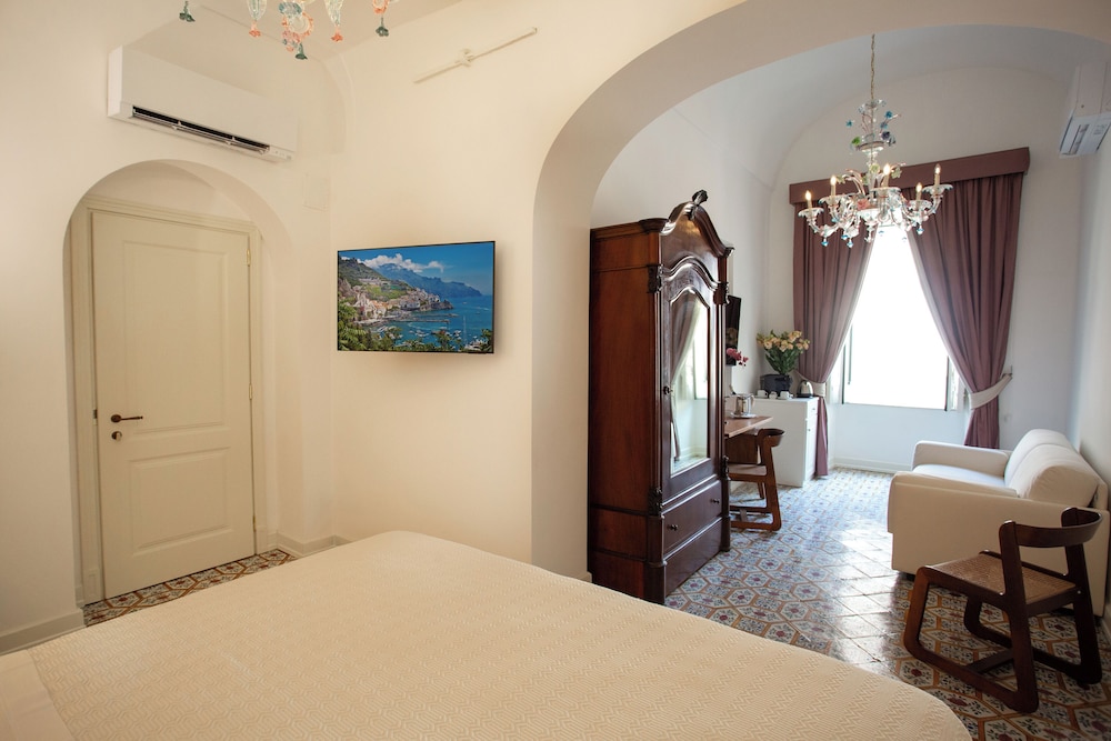 Superior Room, City View