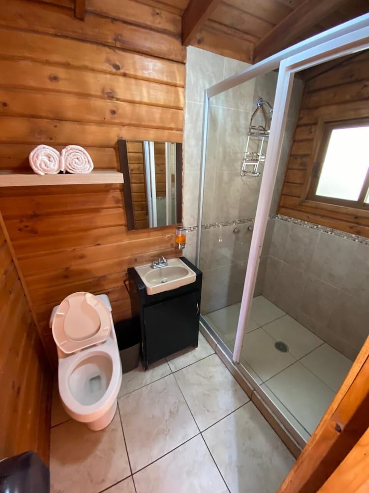 Traditional Cabin photo 2