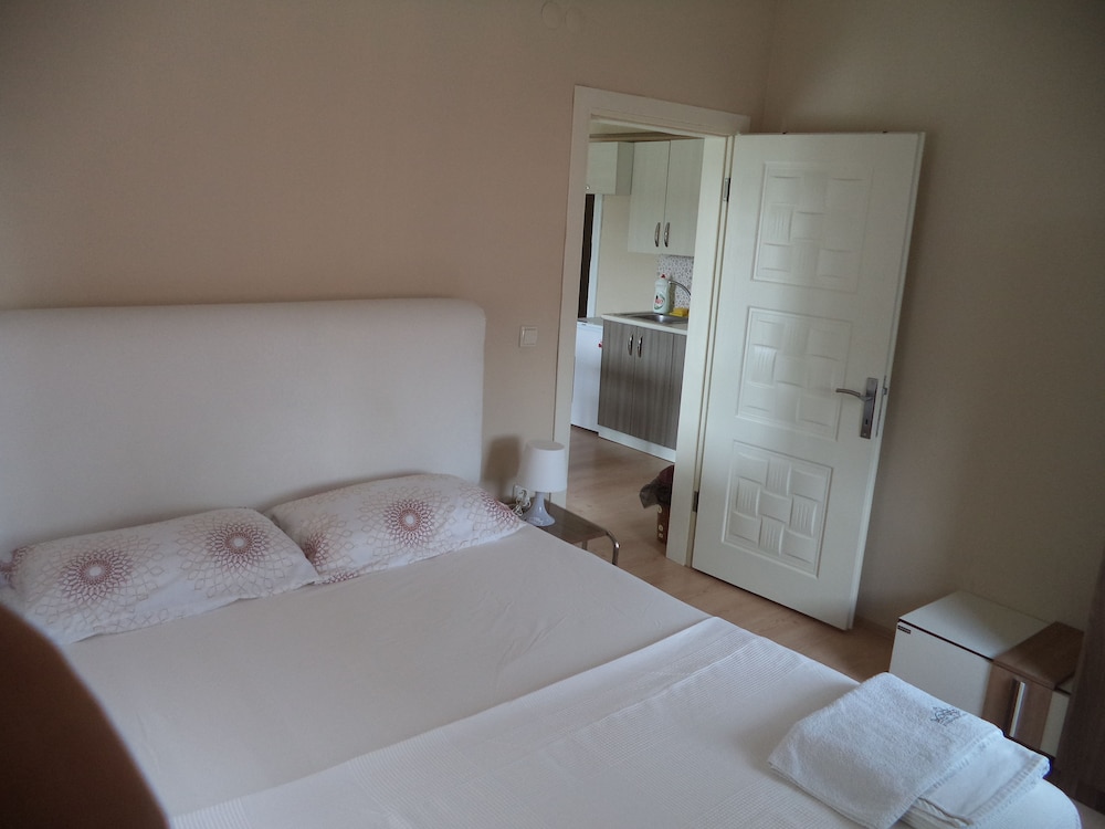 City Apartment, 1 Bedroom photo 1