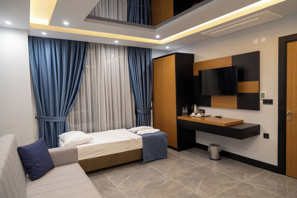 Deluxe Suite, Balcony