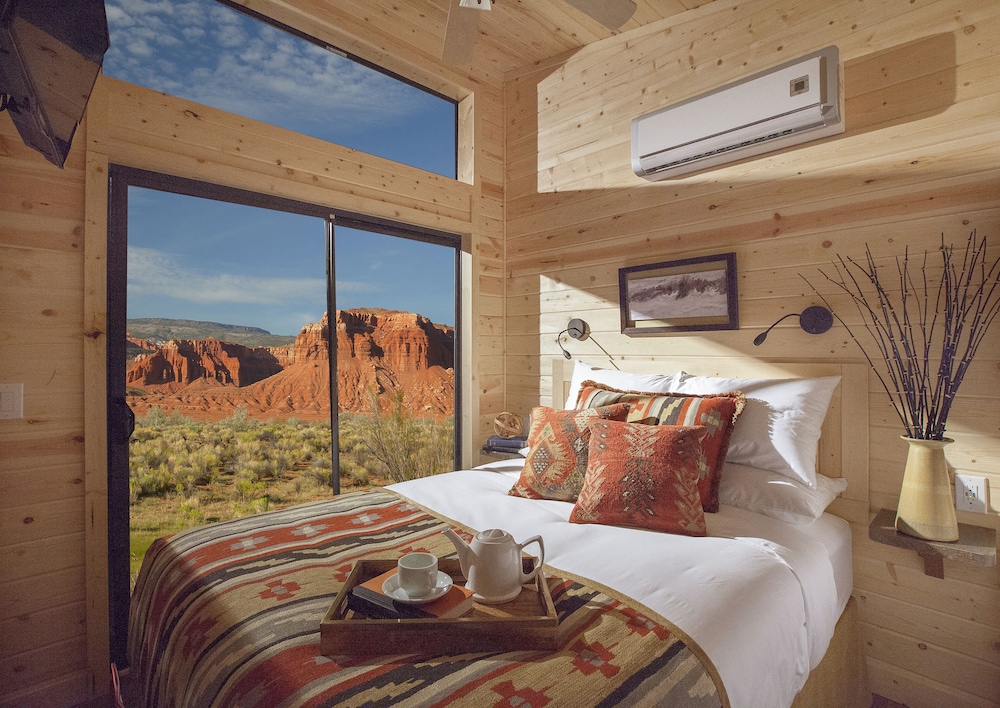 Red Cliff View Two Bedroom Cabin