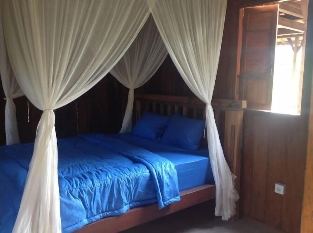Classic Bungalow, 1 Queen Bed, Garden View photo 1