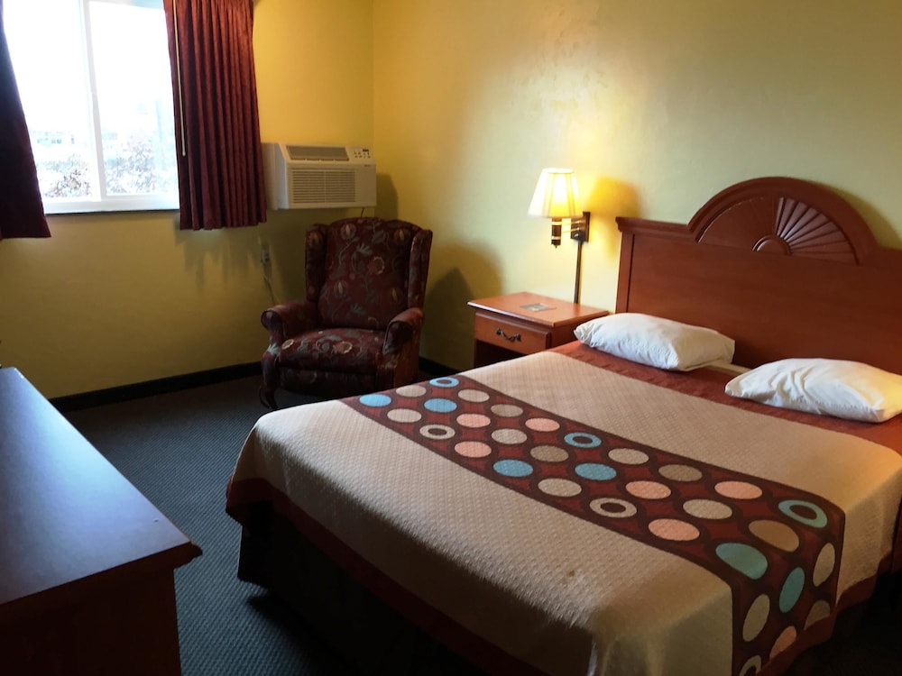 Deluxe Room, 1 Queen Bed, Accessible, Non Smoking photo 3