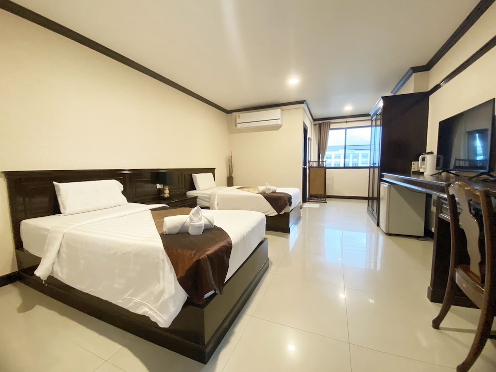 Superior Twin Room - Photo 1