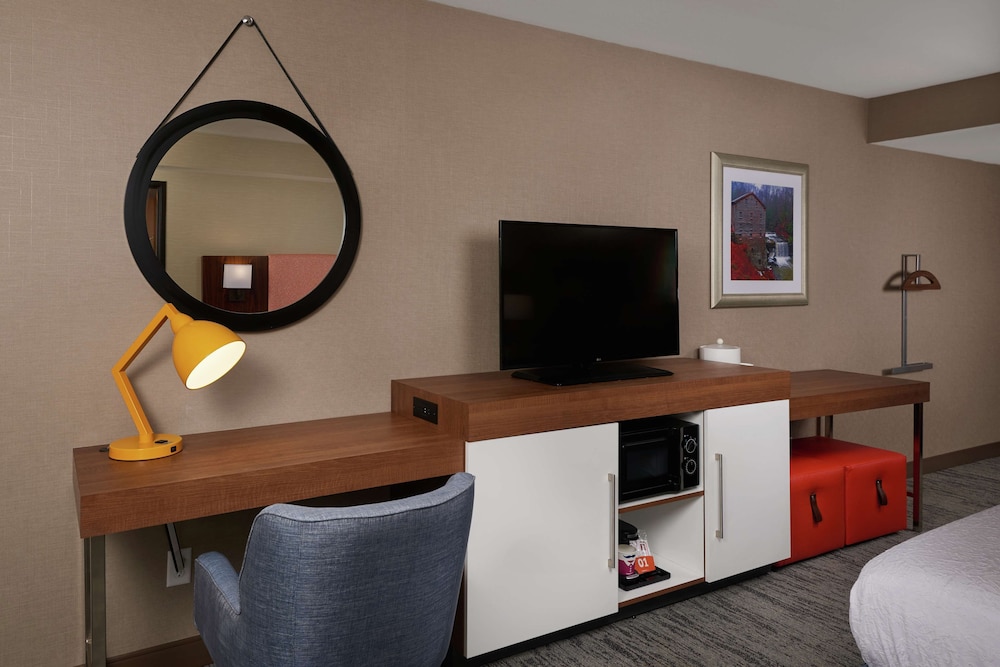 Standard King w/sofabed - Photo 3