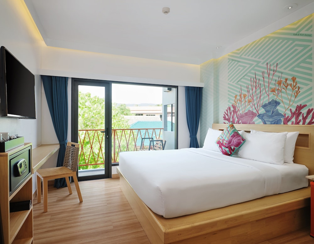 Deluxe Double Room, 1 King Bed, City View - Photo 1