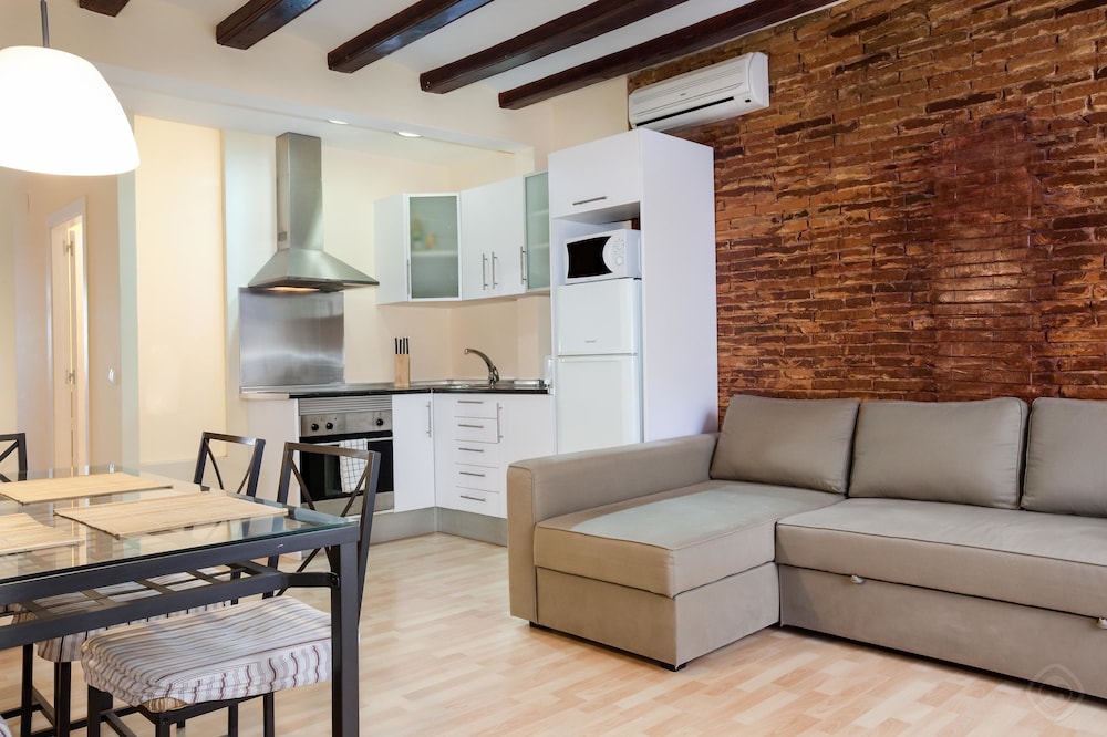 Apartment, 2 Bedrooms, Balcony, City View photo 2
