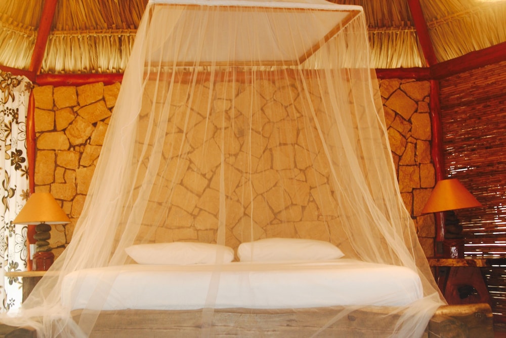 Basic Bungalow, 1 King Bed, Ensuite, Courtyard Area photo 1