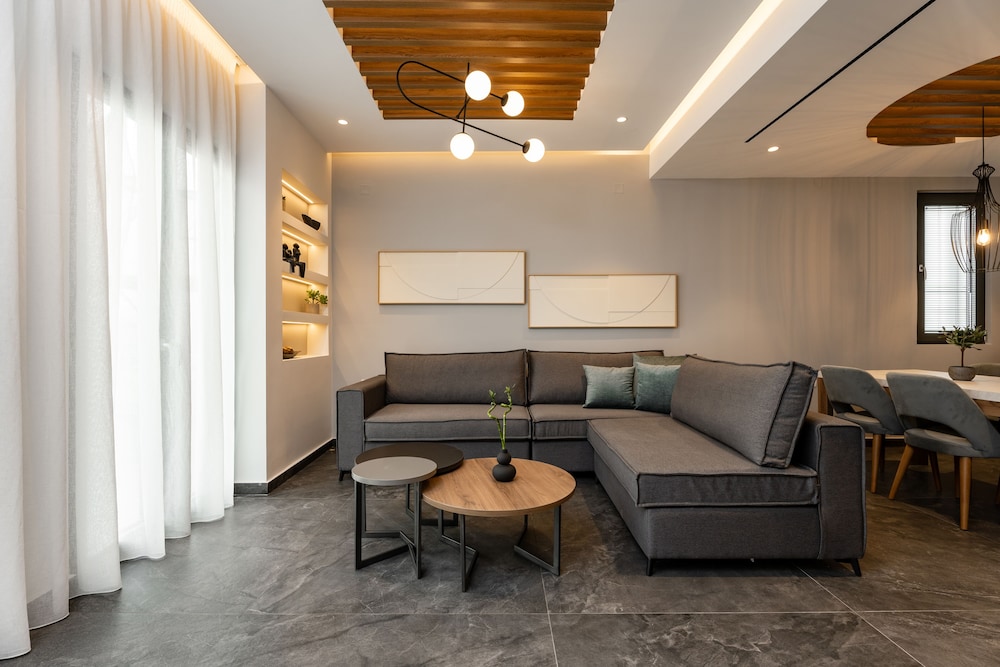 Luxury Suite photo 2
