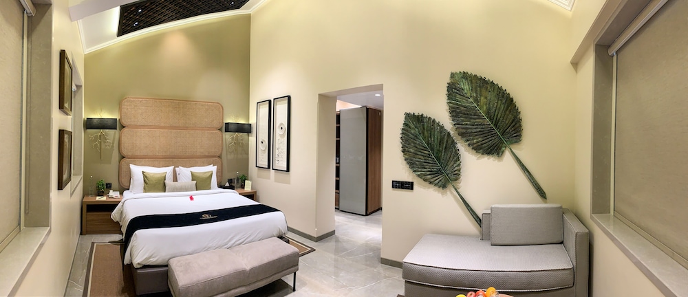 Premium Lake View Suite - Photo 3